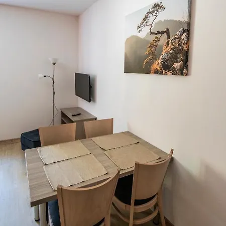 Pod Jeřábem, šanov 67, Aparthotel *