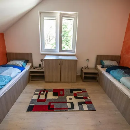 Aparthotel Pod Jeřábem, šanov 67, *